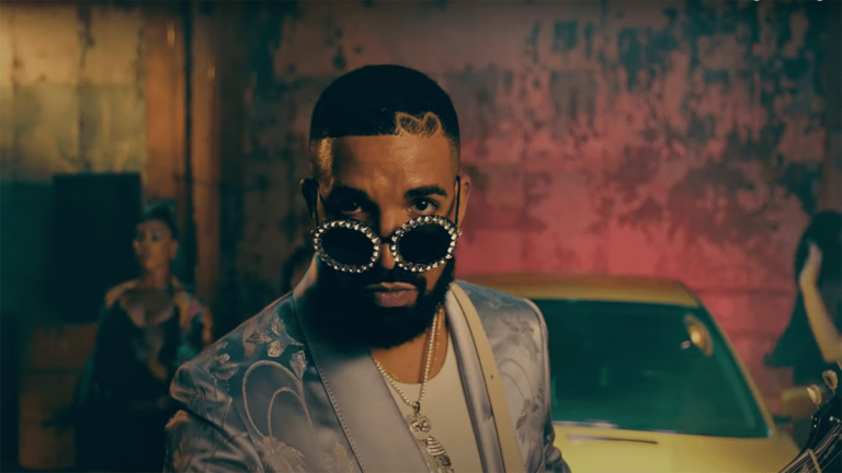Drake vượt qua Michael Jackson và The Beatles với Kỷ lục Billboard Mới