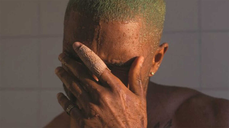 Frank Ocean và những ám ảnh về quá khứ trong “Blonde”