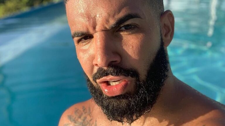 Drake bất ngờ từ chối hai đề cử Grammy 2022