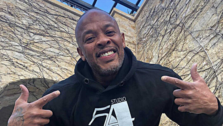 Dr Dre tiết lộ rằng anh vừa hoàn thành album mới nhất của mình