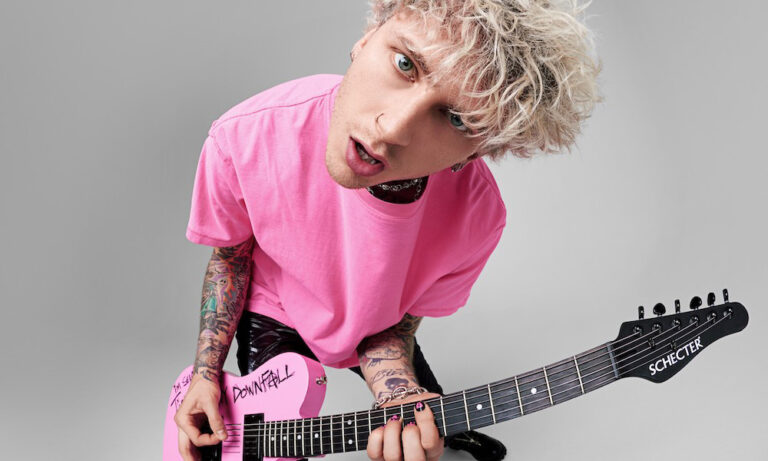 Machin Gun Kelly đáp trả lại những người cho rằng anh chỉ là lính mới của sân khấu rock