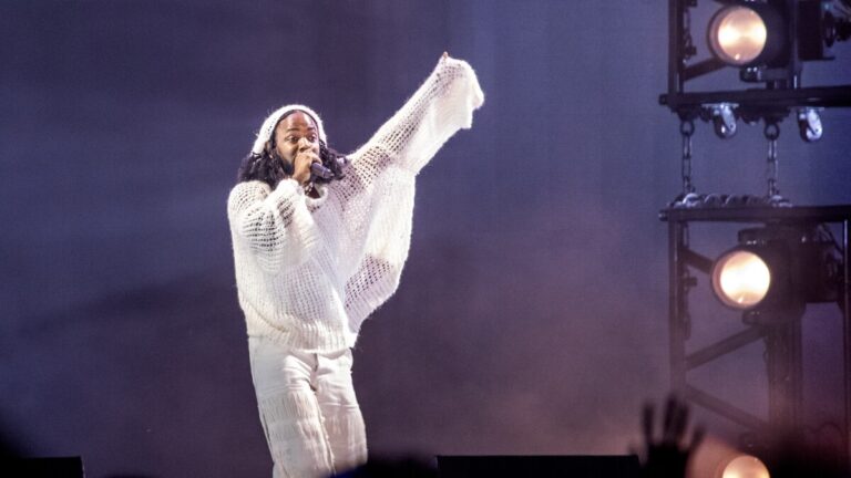 Ra mắt chưa đầy 24h, Kendrick Lamar nhận nhiều phản ứng trái chiều từ cộng đồng LGBTQ+
