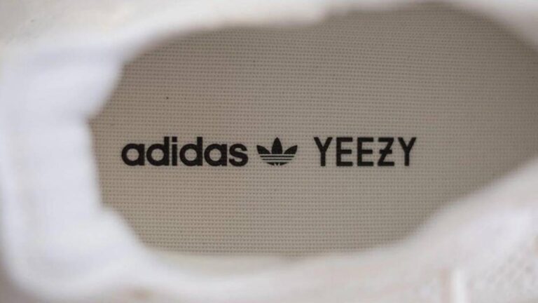 Kanye West và ẩn khuất đằng sau dòng giày Yezzy
