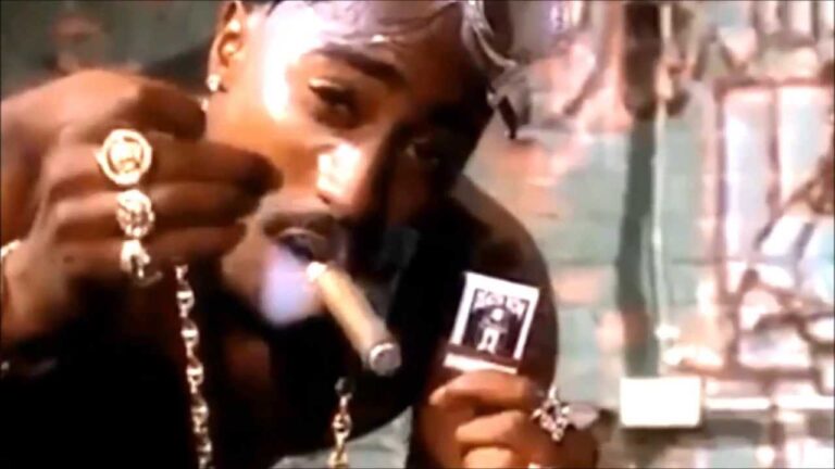 Mối liên hệ giữa Tupac và Cần Sa?